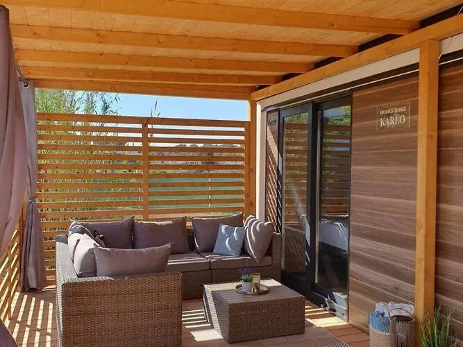 Mobile Homes Karlo & Dino Pula 0*,  Croatia
